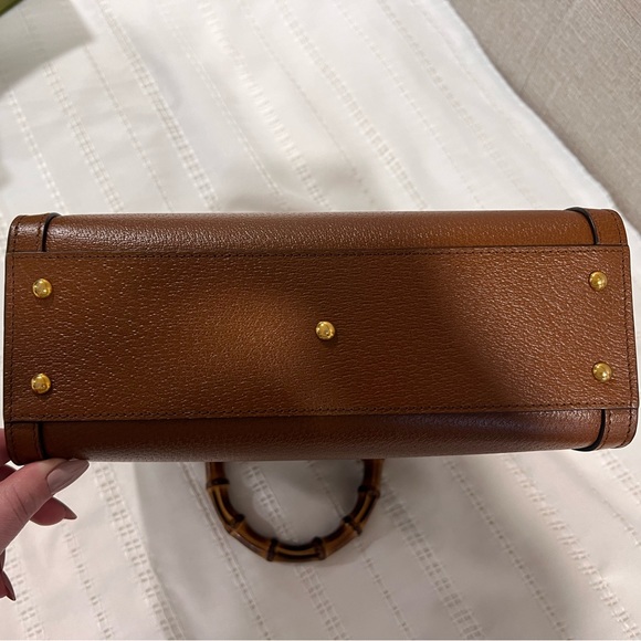 Gucci Diana Small Tote - Picture 5 of 11